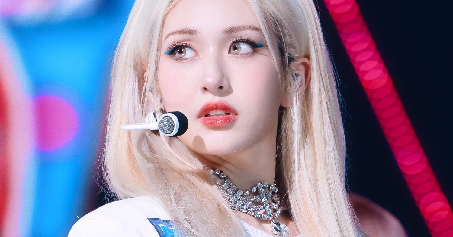 somi-slashes-the-price-of-new-highlighter-palette-following-backlash-from-netizens